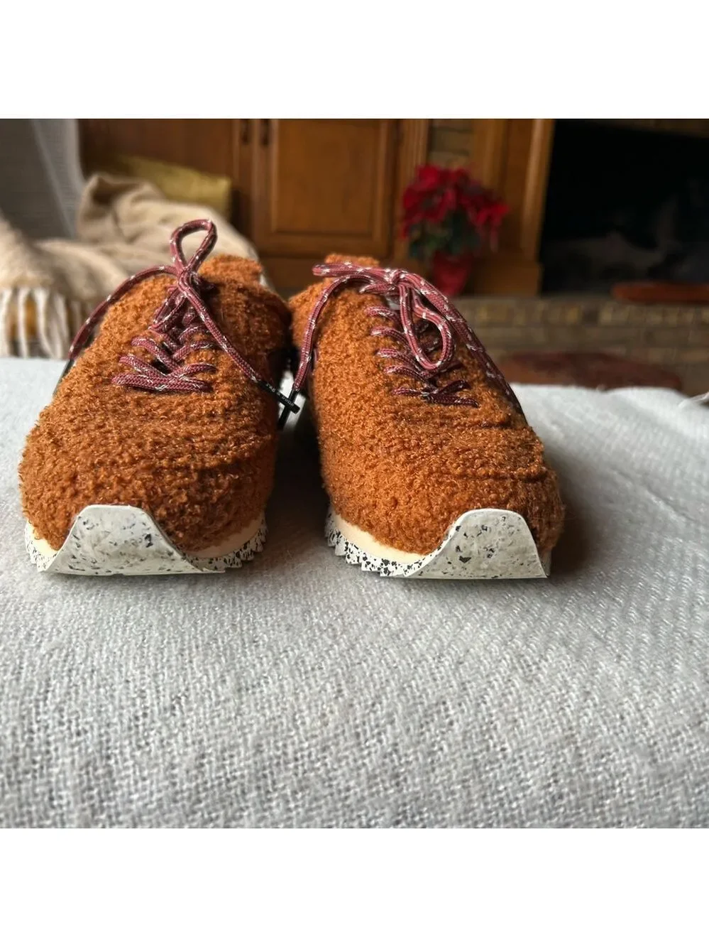 Rag & Bone Retro Runner 385 Sherpa Edition Size 38